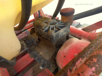 Pulverizador de ocasión de 1.100 litros marca Sanz