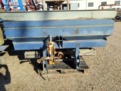 Abonadora de ocasión marca BOGBALLE EX 1300 de 1.300 kg