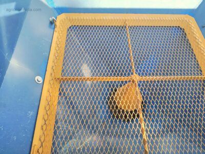 Abonadora de ocasión marca BOGBALLE EX 1300 de 1.300 kg