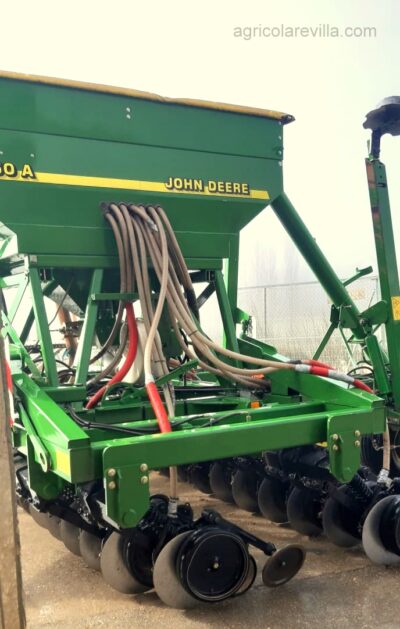 Sembradora de ocasión arrastrada John Deere modelo 750 A