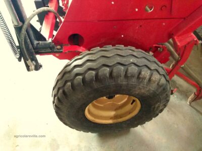 Sembradora usada suspendida de 3,5 m de trabajo marca Sola, modelo Trisem 194 3500/28 GC similar a la Gil, Gaspardo, Lamusa
