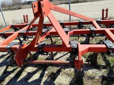 Cultivador Chisel de 19 brazos de 45x20 marca Llorente similar a Gaher, ovlac, Gil