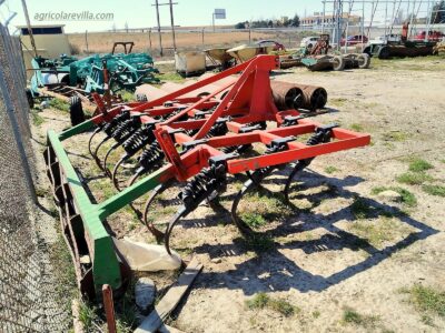 Cultivador Chisel de 19 brazos de 45x20 marca Llorente similar a Gaher, ovlac, Gil