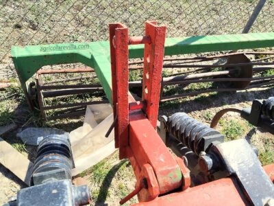 Cultivador Chisel de 19 brazos de 45x20 marca Llorente similar a Gaher, ovlac, Gil