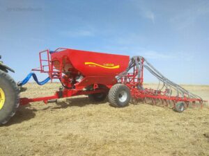 Esta semana hemos puesto en funcionamiento una sembradora arrastrada de la marca AGUIRRE, modelo TD-T 730, en el municipio palentino de Espinosa de Cerrato.