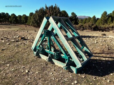 Tabla niveladora, rastrón, tablón nivelador similar a los de la marca Gracia Hoyos y Lasertiz