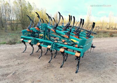 Somos fabricantes de maquinaria agrícola como las marcas Garcia Hoyos, Gascón, Gil, Gómez Redondo, Guimon, Hibema, Hermanos Rojas, Jympa, Kuhn Iberíca, Kverneland y La Forjadora