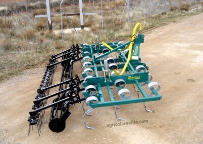 Comercializamos aperos agrícolas de las marcas Agrícola Los Gitanos, Agromaq, Agromaquinaria Pellecer, Agromet, Agrometal, Agrometal Marquez y BCM Agrícola