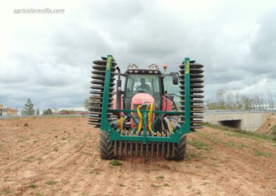 Disponemos de repuestos originales de las marcas La Sidero, La Naud, Larrosa Arnal, Lasertiz, La Tapia, Lemken, López Garrido, Lotario, Madin, Maquinaria Agrícola Doblas y Maquinaria Agrícola Sánchez