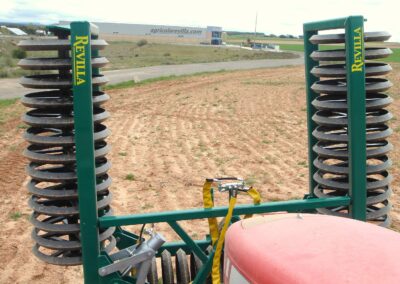 Disponemos de repuestos originales de las marcas La Sidero, La Naud, Larrosa Arnal, Lasertiz, La Tapia, Lemken, López Garrido, Lotario, Madin, Maquinaria Agrícola Doblas y Maquinaria Agrícola Sánchez
