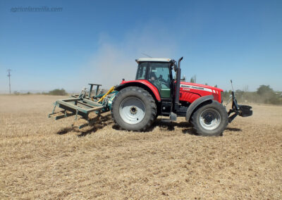 Somos fabricantes de maquinaria agrícola como las marcas Agrometal, Vila, Cameno, Agrícola CMAS, Agrícola Mur, Agrícola Sánchez y Agrícola Yudego