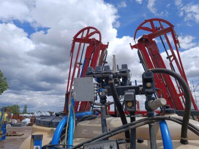 Pulverizador, sulfatadora suspendida marca Aguirre de 1500 litros con barras de 18 m similar a las marcas Amazone, Sanz, Horizonte Solano, Herpa, Benavides, Movican, Tecnoma, Hardy, Gaysa, y Gama