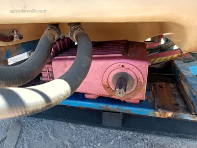 Pulverizador - sulfatadora suspendida marca Aguirre de 1200 litros con barras de 12 m similar a las marcas Amazone, Sanz, Horizonte Solano, Herpa, Benavides, Movican, Tecnoma, Hardy, Gaysa, y Gama