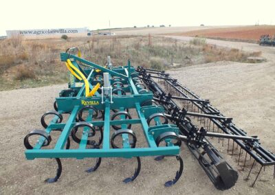 Fabricante de maquinaria agrícola ubicado en las provincias de Burgos, León, Palencia, Zamora, Segovia, Ávila, Valladolid, Soria y Salamanca