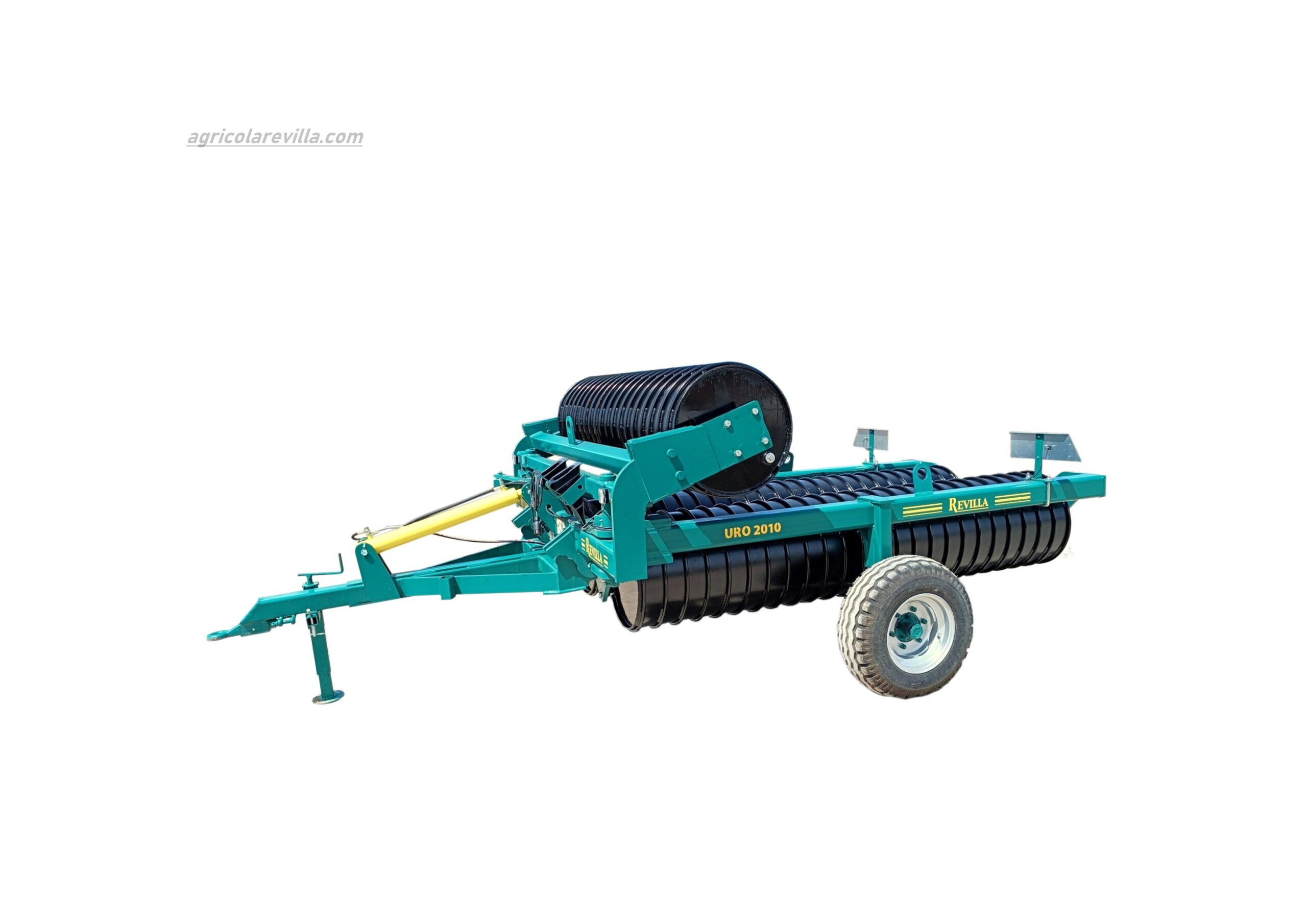 Rodillo de 8,00 m de trabajo marca Revilla modelo Uro 2010. Rulo equipado con tubo de 660 mm.