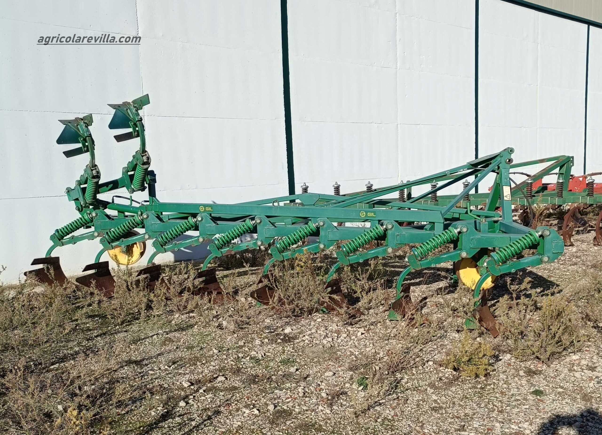 Arado de cohecho usado de 10 brazos marca Gil, modelo ACH-10B