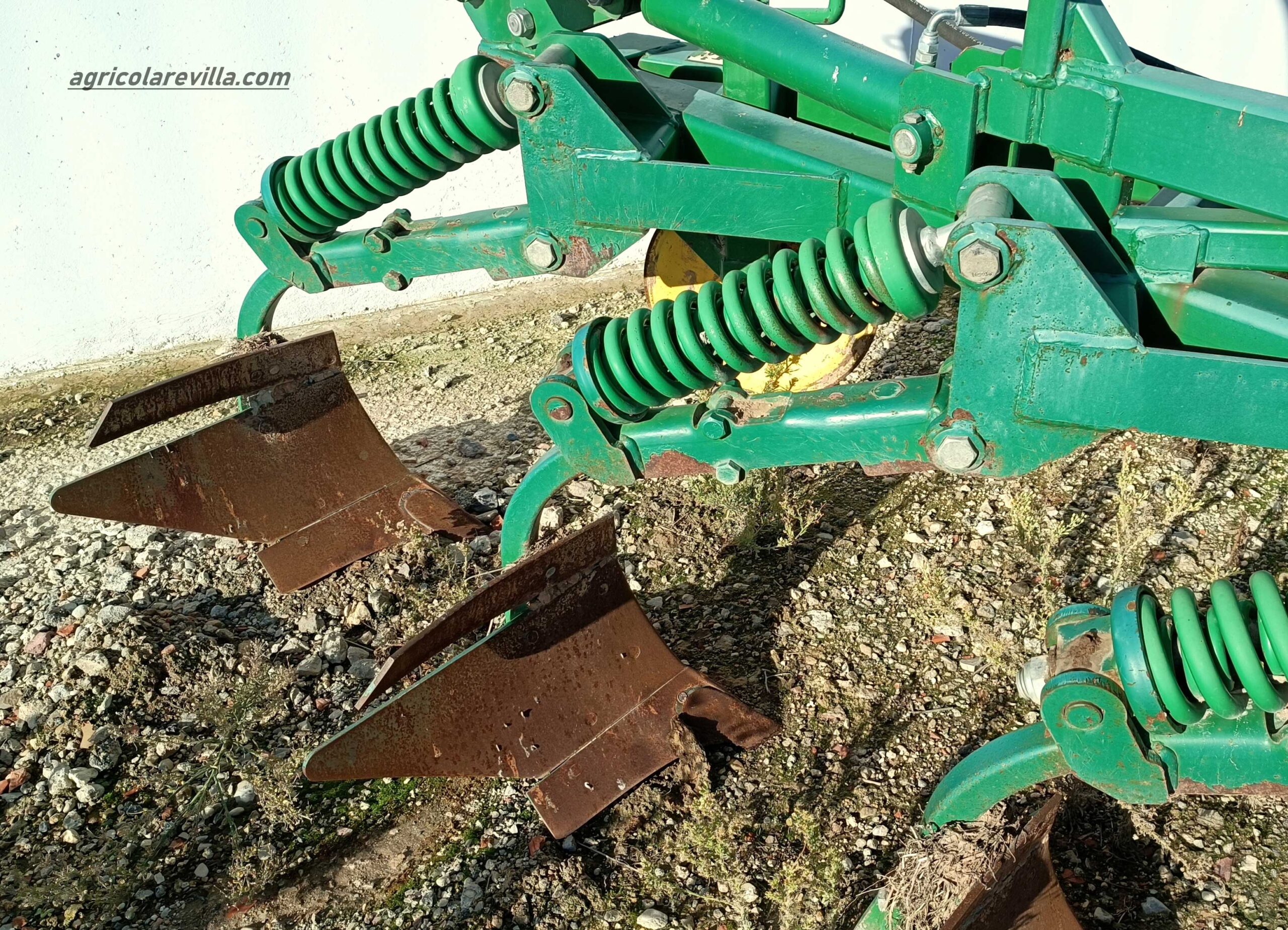Arado de cohecho usado de 10 brazos marca Gil, modelo ACH-10B