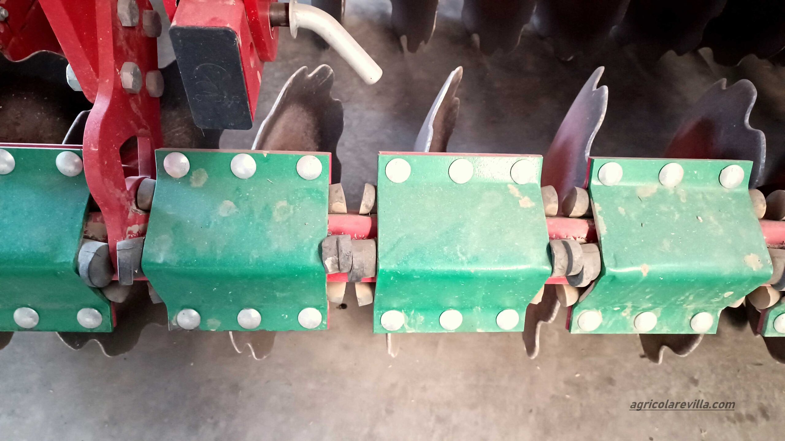 Disponemos de grada rápida usada de la marca Meltal Fach, Lemken, Agromet, Gaher, Gil, Vila