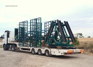 El día 7 de julio entregamos cuatro máquinas rastrojeras en los siguientes municipios: • Corrales de Duero (Valladolid) - Rastra ecológica de 7 m muelle de 16 mm • San Martin de Rubiales (Burgos) - Rastra ecológica de 7 m muelle de 16 mm • Tordesillas (Valladolid) – Entregado a nuestro distribuidor Surco Agrícola o Viga Rastrojera de 8 m con IPE de 400 mm o Rodillo frontal de 5 m con tubo de 660